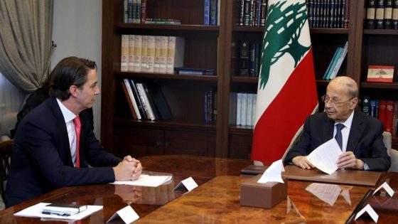 Lebanon's President Michel Aoun meets with U.S. Senior Advisor for Energy Security Amos Hochstein at the presidential palace in Baabda, Lebanon September 9, 2022. Dalati Nohra/Handout via REUTERS ATTENTION EDITORS - THIS IMAGE WAS PROVIDED BY A THIRD PARTY