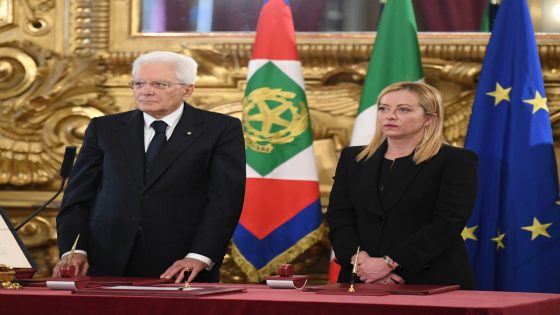 (221022) -- ROME, Oct. 22, 2022 (Xinhua) -- Italian President Sergio Mattarella (L) and newly appointed Prime Minister Giorgia Meloni attend the swearing-in ceremony at the presidential palace in Rome, Italy, Oct. 22, 2022. TO GO WITH "Italy's new PM, gov't sworn in" (Xinhua/Jin Mamengni)
