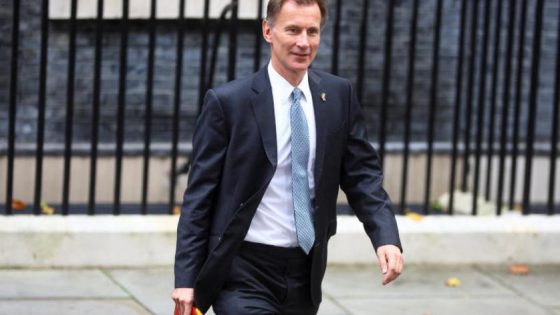 وزير المالية البريطاني «مضطر» لرفع الضرائب تجنبا للركود