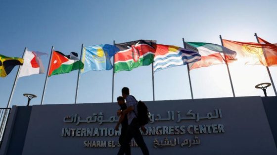 قادة العالم يبدأون التوافد إلى مؤتمر المناخ في شرم الشيخ