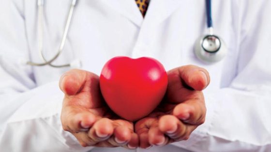 طبيب يكشف علامات غير واضحة لمشكلات في القلب