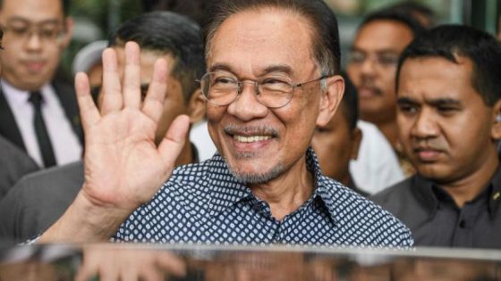 ماليزيا..تعيين زعيم المعارضة أنور إبراهيم رئيساً للوزراء