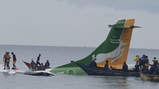 سقوط طائرة ركاب في بحيرة فيكتوريا بتنزانيا (فيديو)