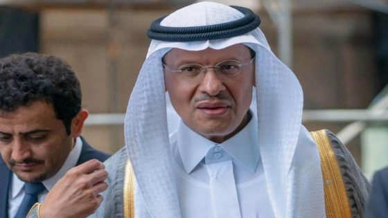 فيديو – ماذا رد وزير الطاقة السعودي على طلب فتاة بأن يتبناها