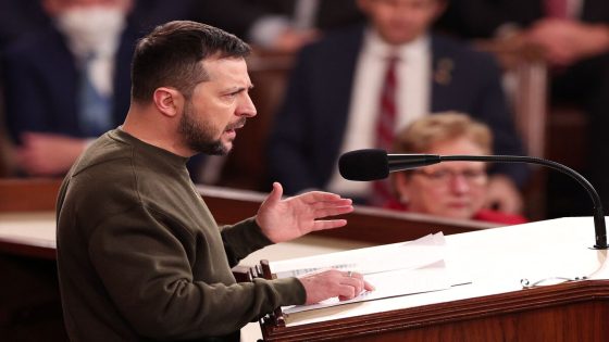 WASHINGTON, DC - DECEMBER 21: President of Ukraine Volodymyr Zelensky addresses a joint meeting of Congress in the House Chamber of the U.S. Capitol on December 21, 2022 in Washington, DC. In his first known trip outside of Ukraine since Russia invaded, Zelensky met with U.S. President Joe Biden and outlined Ukraine's request for continued military aid. Win McNamee/Getty Images/AFP (Photo by WIN MCNAMEE / GETTY IMAGES NORTH AMERICA / AFP)