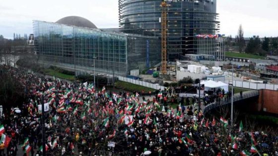 آلاف الإيرانيين يطالبون الاتحاد الأوروبي بوضع «الحرس» على قائمة الإرهاب