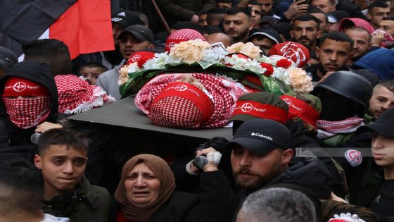 عمرو الخمور