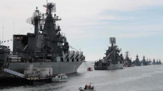 تحركات مفاجئة لسفن وغواصات البحرية الروسية في البحر الأسود