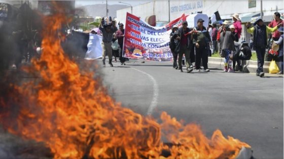 حكومة البيرو تعلن حالة الطوارئ في “ليما ” وسط استمرار التظاهرات