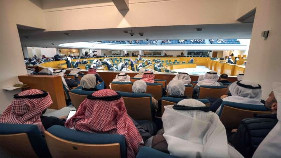 الحكومة الكويتية تتجه للاستقالة مع انسداد أفق التعاون مع مجلس الأمة