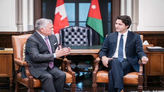 العاهل الأردني ورئيس الوزراء الكندي يؤكدان أهمية الحفاظ على الوضع التاريخي في القدس