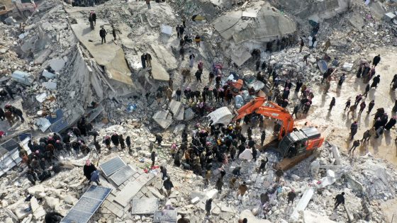 ارتفاع حصيلة الضحايا الفلسطينيين جراء الزلزال في تركيا وسوريا إلى 81
