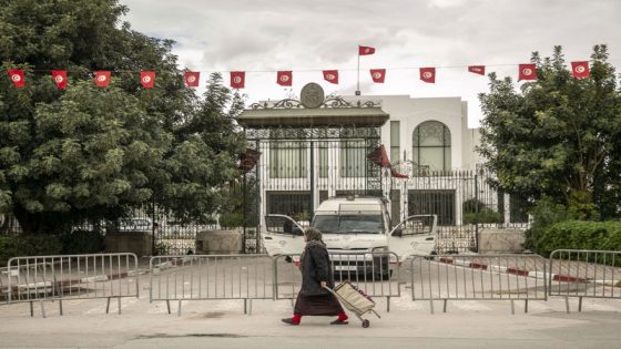 تونس..تنافس بين القوى الفائزة لضمان الكتلة الأكبر داخل البرلمان