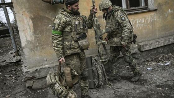 أوكرانيا وروسيا تعلنان مقتل المئات من قوات الجانب الآخر في «معركة باخموت»