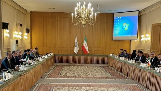إيران والكويت تبحثان ترسيم حدودهما البحرية “وفق القانون الدولي”