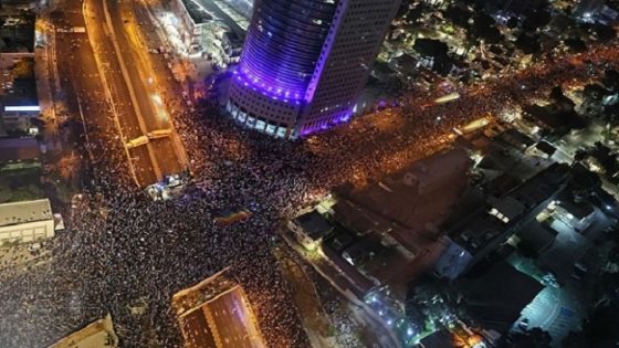 تجدد التظاهرات ضد حكومة نتنياهو للأسبوع الرابع عشر على التوالي