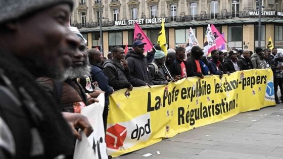 آلاف يتظاهرون في فرنسا ضد خطط الحكومة بشأن الهجرة