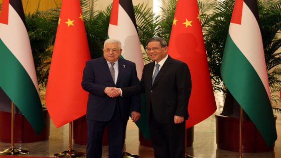 تفاصيل لقاء الرئيس عباس برئيس الوزراء الصيني