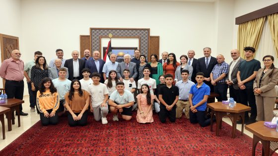 الرئيس يستقبل وفد جمعية أبناء البيرة في أميركا