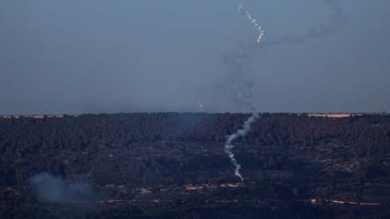 طيران حربي إسرائيلي فوق جنوب لبنان… وحرائق بفعل القذائف الفوسفورية