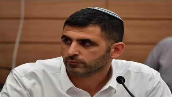 وزير إسرائيلي يُؤدي طقوساً تلمودية في الرياض