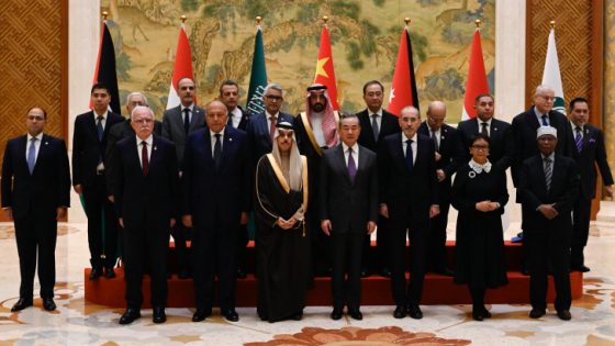 وزراء خارجية فلسطين والأردن والسعودية ومصر وإندونيسيا والوفد الدبوماسي في الصين