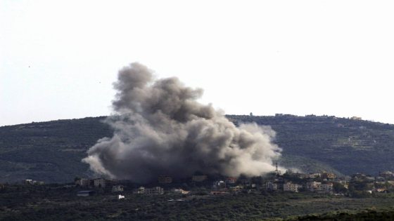 قصف مدفعي وغارات جوية إسرائيلية على مناطق بجنوب لبنان
