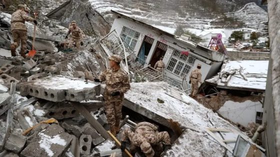 زلزال بقوة 7 درجات على الحدود بين الصين وقرغيزستان