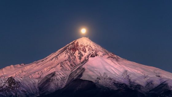 العالم على موعد مع «قمر الثلج الصغير».. مساء الرابع والعشرين من شهر فبراير الحالي