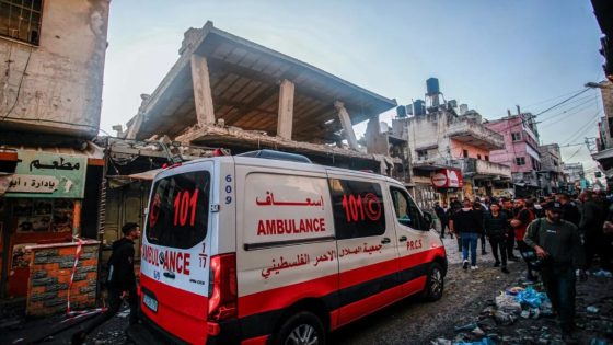 الهلال: الاحتلال يواصل حصار مستشفى الأمل لليوم الـ42 وقرب نفاد الماه والوقود