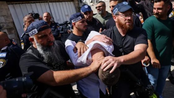 اعتقال المنفذين.. إصابة 3 إسرائيليين في عملية دهس بالقدس المحتلة