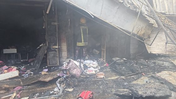 الاحتلال يتسبب في حريق هائل في حسبة ومجمع البيرة التجاري