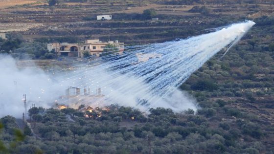“هيومن رايتس ووتش”: إسرائيل استخدمت ذخائر الفوسفور الأبيض ضد 17 بلدة لبنانية