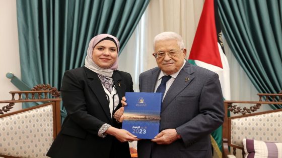 الرئيس يتسلم التقرير السنوي لديوان الجريدة الرسمية لعام 2023