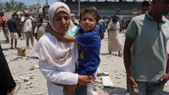 قصف ونزوح وأمراض.. 298 يوماً من العدوان على غزة