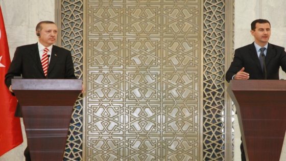 صحيفة تركية: سوريا وتركيا قد تجريان محادثات على مستوى الاستخبارات