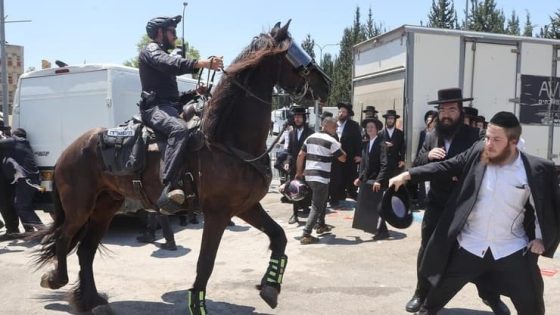 مواجهات بين الشرطة والمئات من “الحريديم” المحتجين على إجبارية التجنيد
