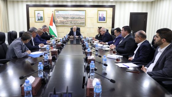 رئيس الوزراء يترأس اجتماع لجنة الطوارئ الحكومية لمتابعة التدخلات اللازمة في محافظات شمال الضفة
