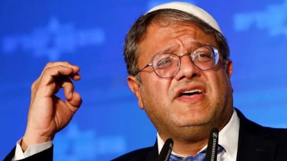 بن غفير يحرض مجددا: دعا لوقف حركة التنقل في شوارع الضفة وقتل الأسرى