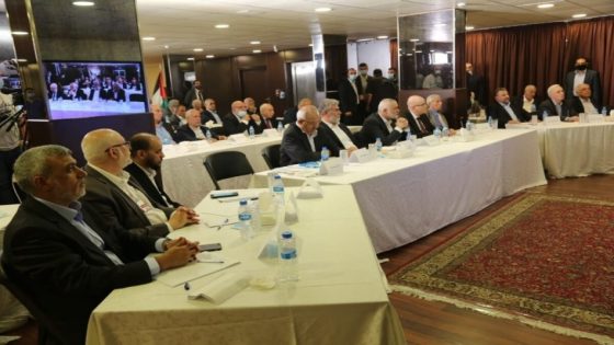 وفد فتح يلتقي حماس في القاهرة