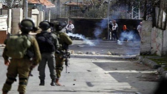اعتقال 16 مواطنا و 4 إصابات إحداها خطيرة عقب اقتحام قلنديا