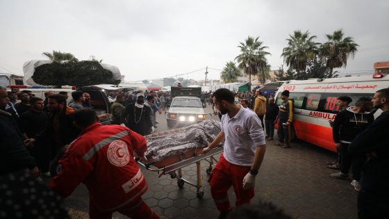 “الهلال الأحمر”: توقف العمل بعياداتنا الطبية في محافظة شمال غزة جراء عدوان الاحتلال