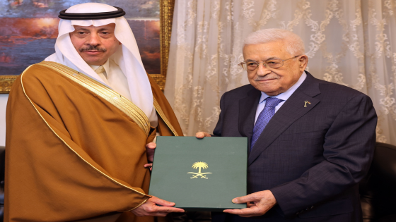 الرئيس يتسلم دعوة للمشاركة في قمة المتابعة العربية الإسلامية المشتركة في الرياض