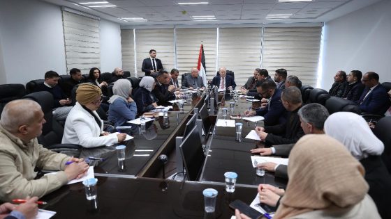 مصطفى يؤكد ضرورة تمكين هيئات الحكم المحلي لتوفير أفضل الخدمات لأبناء شعبنا