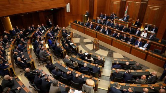 برلمان لبنان يفشل في انتخاب عون بالدورة الأولى
