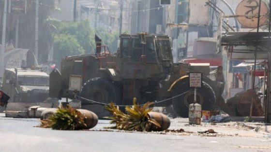 قوات الاحتلال تفجر منزلين بطولكرم وقلقيلية