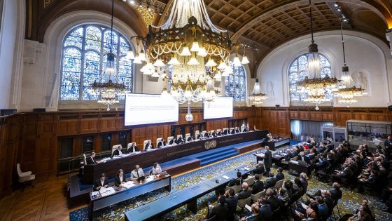 The International Court of Justice (ICJ), principal judicial organ of the UN, holds public hearings on the request for an advisory opinion in respect of the Legal Consequences arising from the Policies and Practices of Israel in the Occupied Palestinian Territory, including East Jerusalem, from Monday 19 to Monday 26 February 2024, at the Peace Palace in The Hague, the seat of the Court. Session held under the presidency of Mr Nawaf Salam, President of the Court. The Court’s role is to settle, in accordance with international law, legal disputes submitted to it by States and to give advisory opinions on legal questions referred to it by authorized UN organs and agencies. La Cour internationale de Justice (CIJ), organe judiciaire principal des Nations Unies, tient des audiences publiques sur la demande d’avis consultatif sur les Conséquences juridiques découlant des politiques et pratiques d’Israël dans le Territoire palestinien occupé, y compris Jérusalem-Est, du lundi 19 au lundi 26 février 2024, au Palais de la Paix, à La Haye, où la Cour a son siège. Séance tenue sous la présidence de M. Nawaf Salam, président de la Cour. La mission de la Cour est de régler, conformément au droit international, les différends d’ordre juridique qui lui sont soumis par les États et de donner des avis consultatifs sur les questions juridiques que lui posent les organes et les institutions de l’ONU autorisés à le faire.