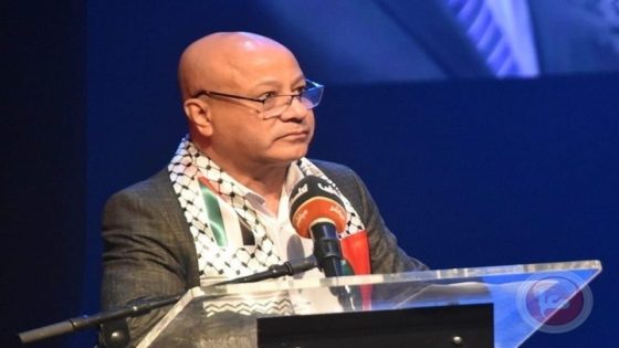 ابو هولي يطالب الاونروا بتحمل مسؤولياتها تجاه النازحين قسرا من مخيمات شمال الضفة