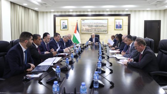 (محدث) مصطفى يترأس اجتماعا للجنة الوزارية للأعمال الطارئة
