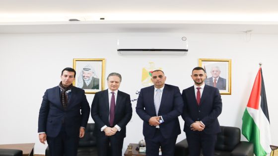وزير شؤون القدس يبحث مع القنصل الإسباني التعاون المشترك